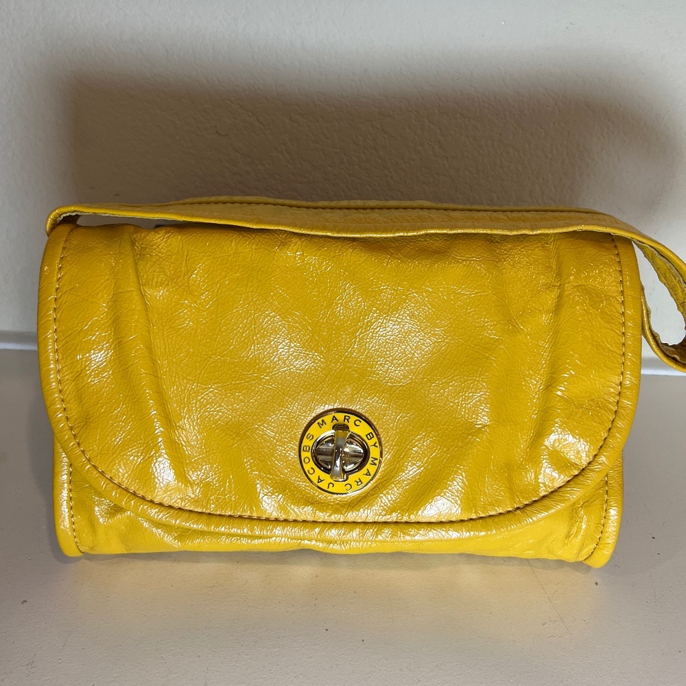 Marc by Marc Jacobs Turnlock mustard yellow patent  leather shoulder clutch bag